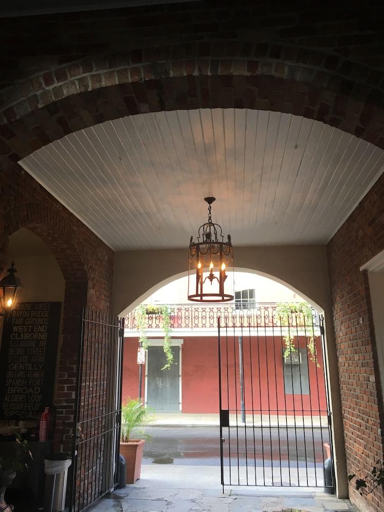 Chateau Hotel New Orleans Dış mekan fotoğraf